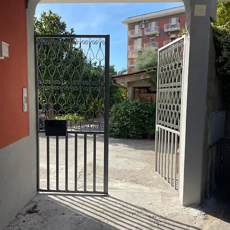 Oda ve Kahvaltı Sun Drop 4*